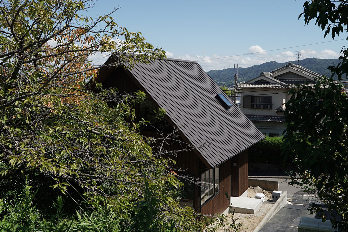 古家新　坂手風景　F4号 交野市・星田山手の家「陰影を愛し、自然を愛す」【ひらつー不動産