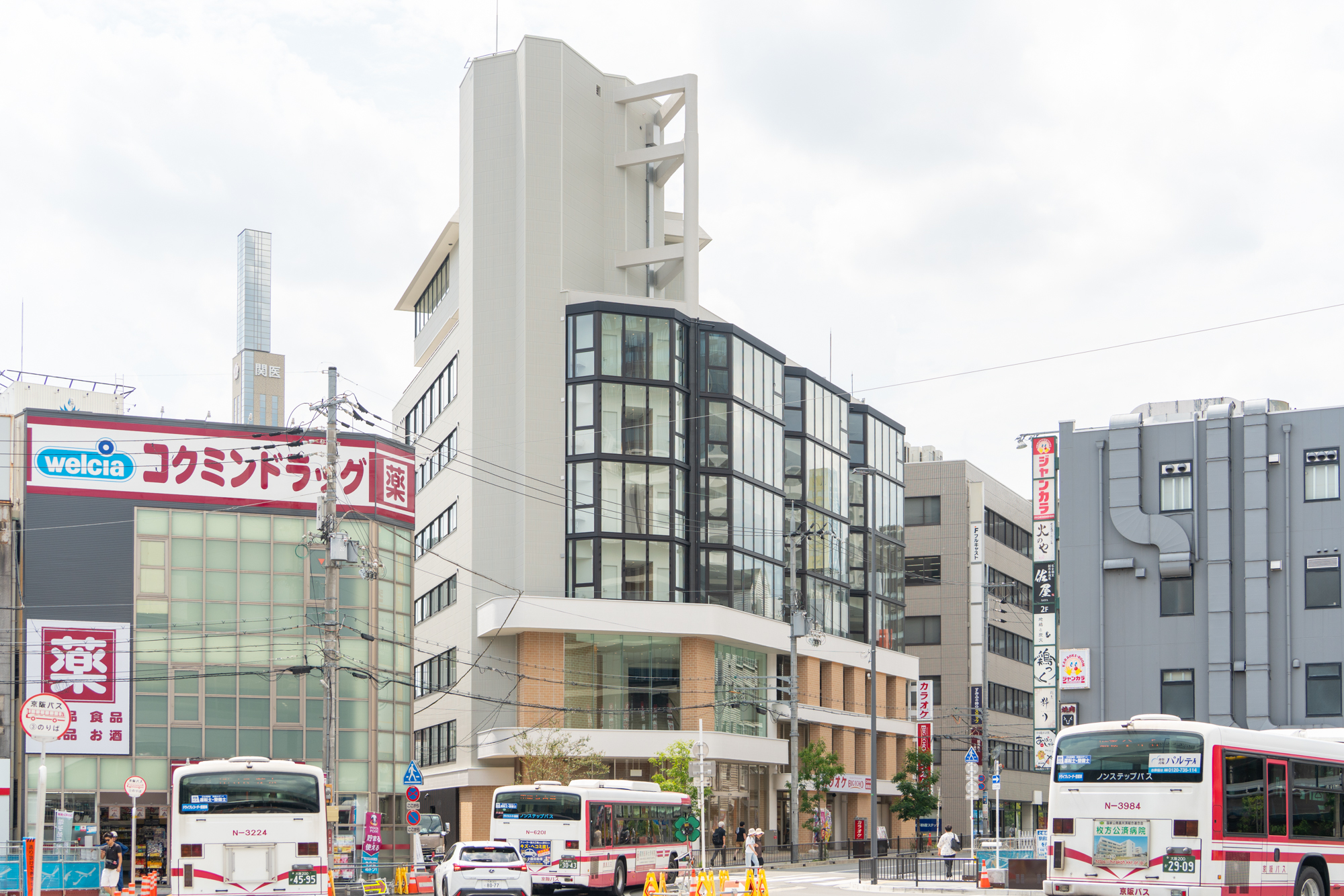 枚方市駅ちかくに「ピラティスKASANE」ができるみたい。新しいビルの7