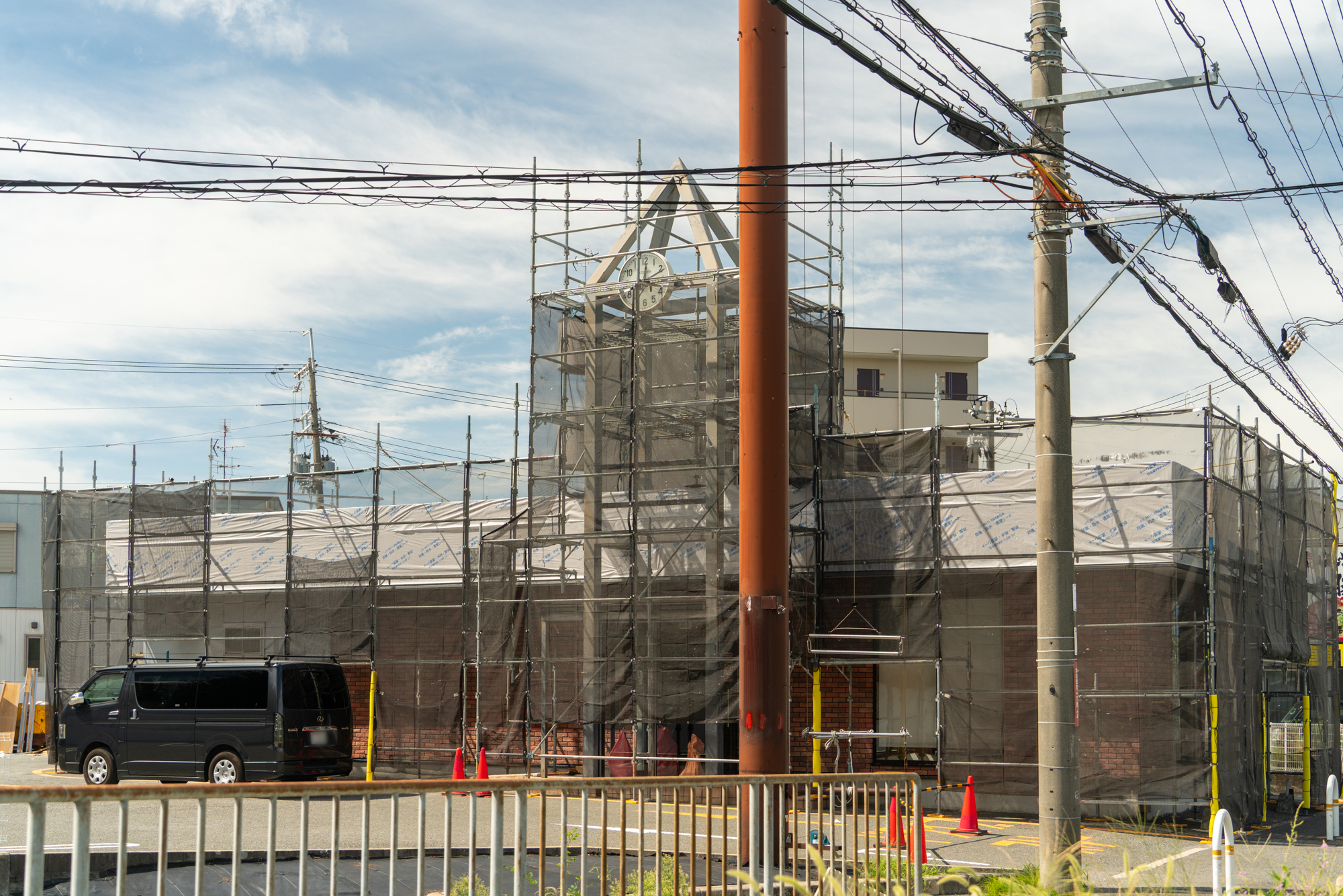 307号線ぞい津田西町のすき家が休業してる。10月17日リニューアル