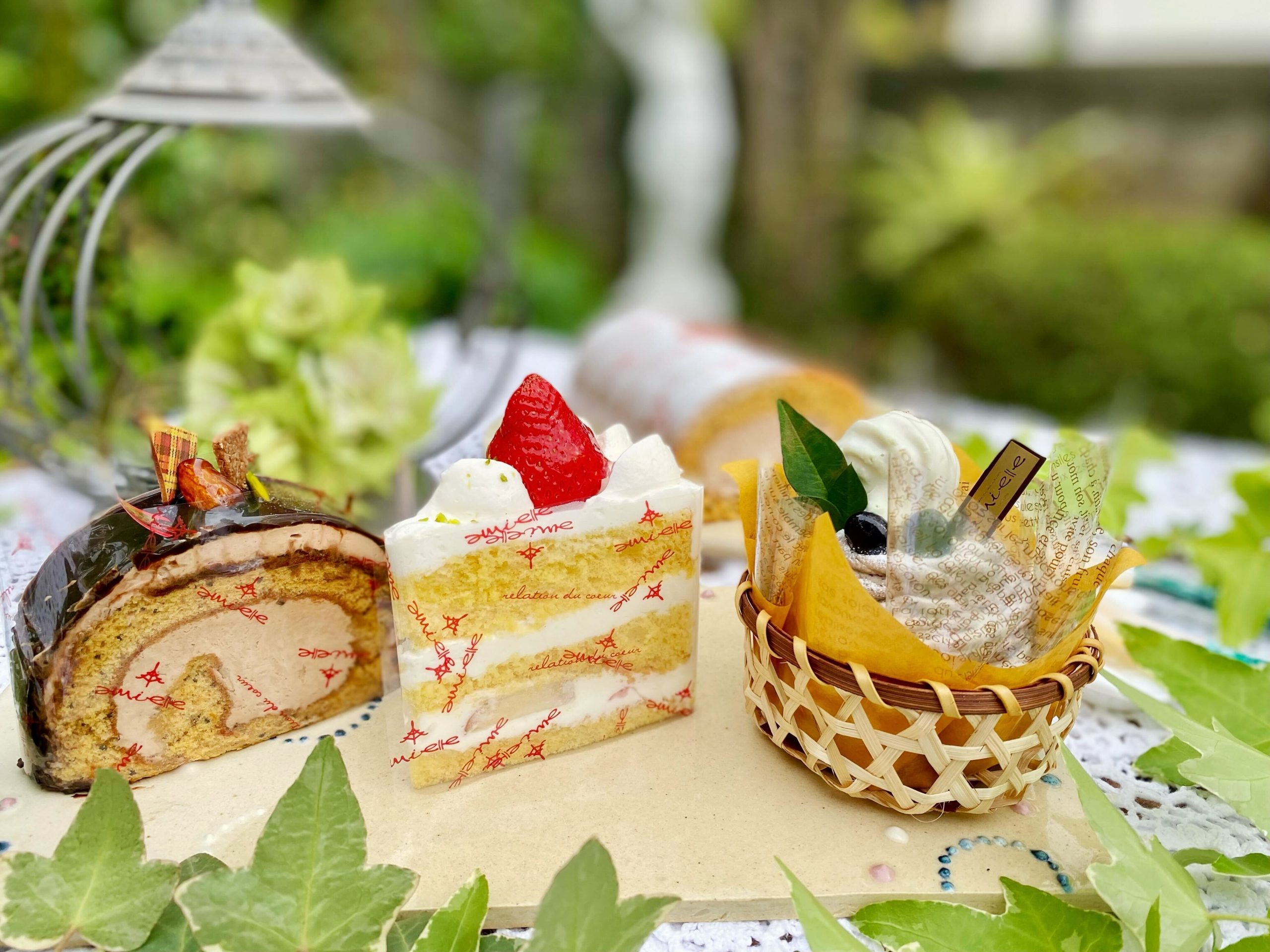 アミエル」の『フレジェ』と『ドリンクバー＋お好きな紅茶1個』（交野