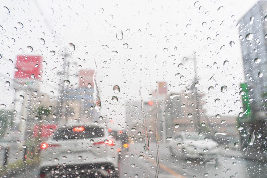 雨の日の枚方市