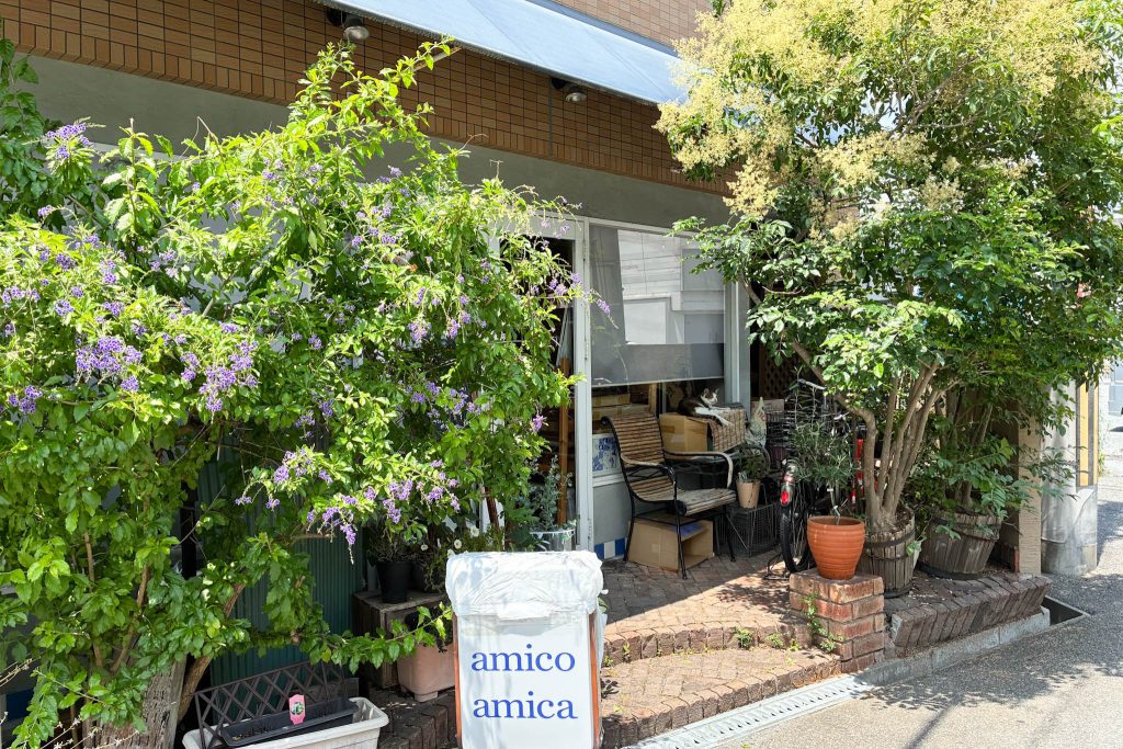 枚方市川原町 amicoamica