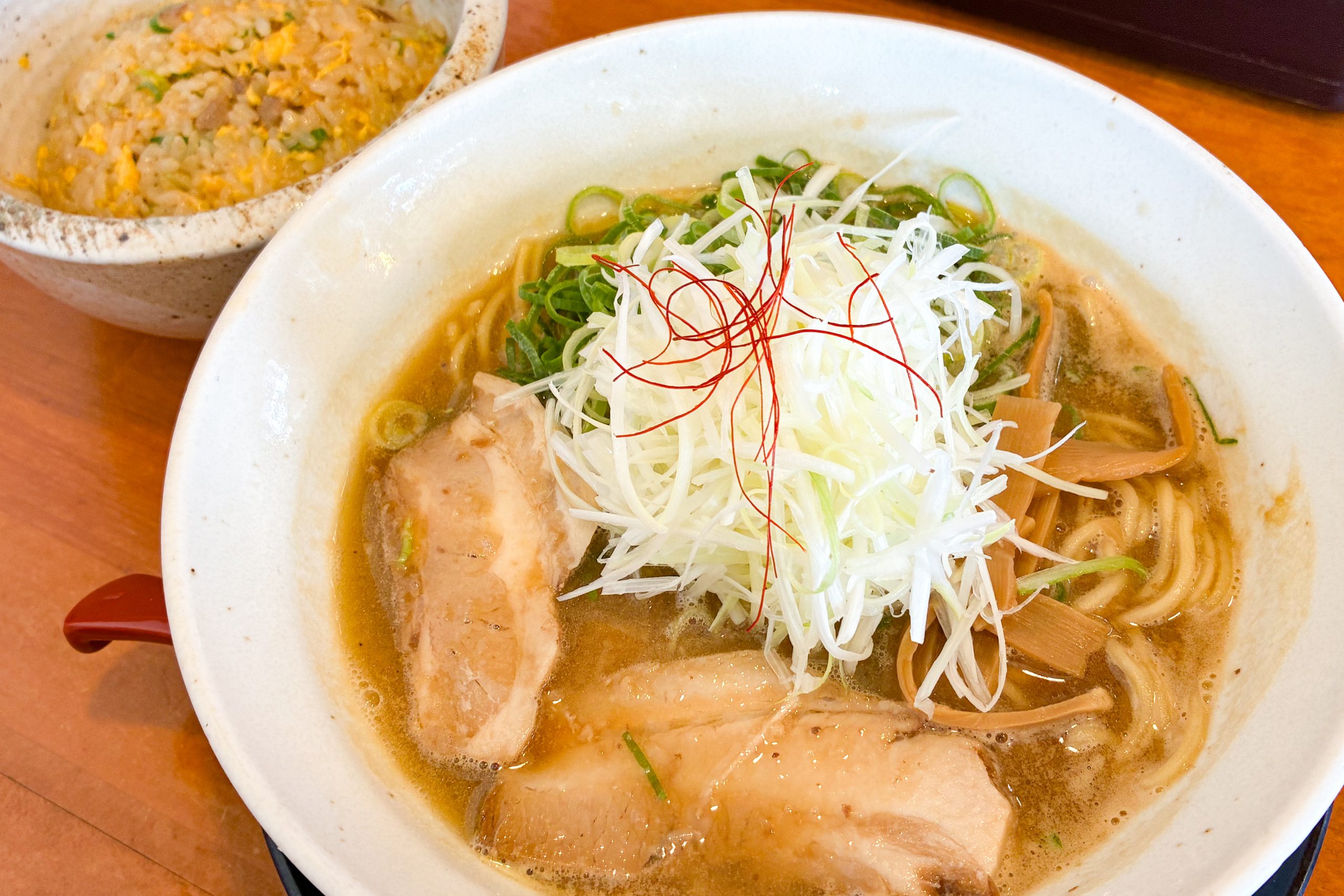 ラーメン専門店 まんてん」の『まんてんラーメン』ほか（枚方市山之上