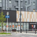 枚方市駅ロータリーにあるWoven Annexの外観