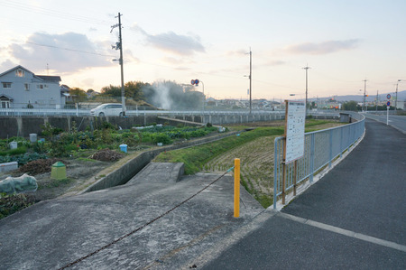 長尾荒阪コンビニ131122-04