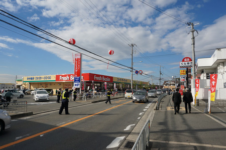 フレッシュバザール枚方山田池店131121-01