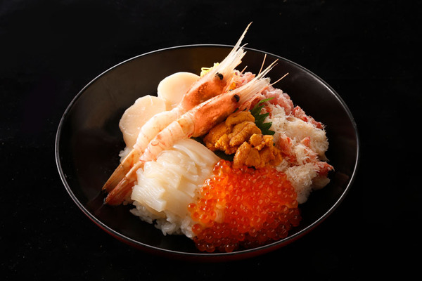 函館ぶっかっけ海鮮丼-(1)