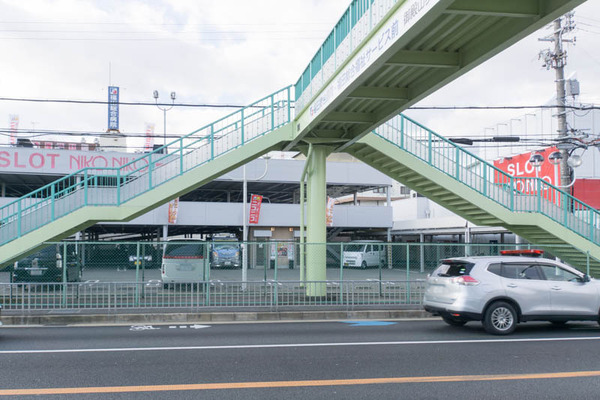 御殿山歩道橋-1802073