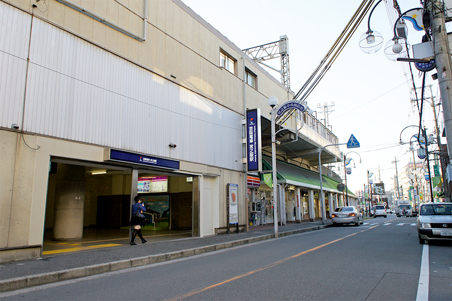 宮之阪駅2011