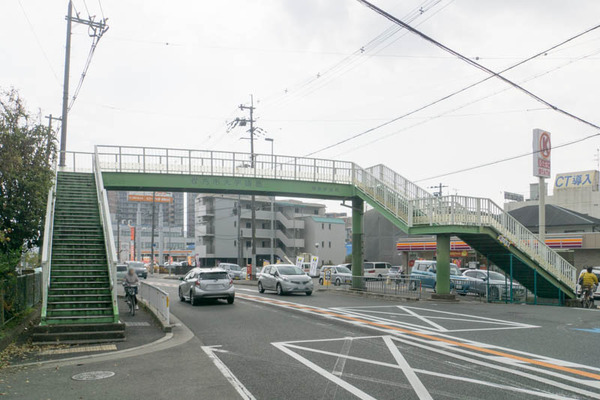 歩道橋-17113011