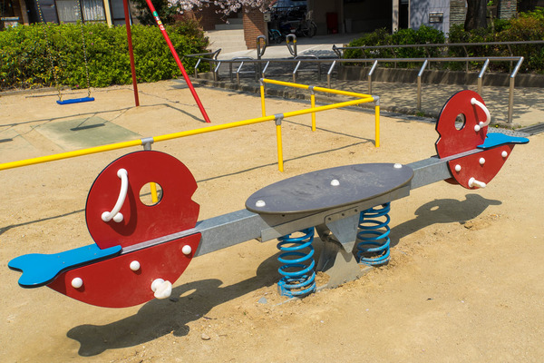 シーソー-2004082