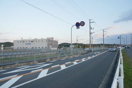 長尾荒阪コンビニ131122-01