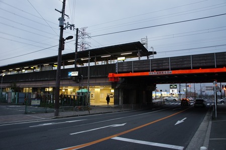 藤阪駅120205_01
