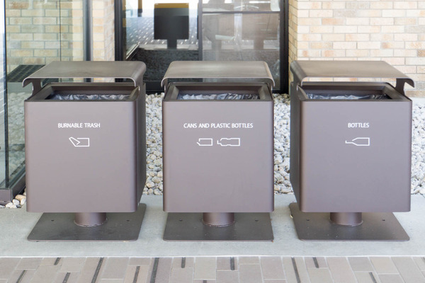 関西外大中庭-18032916