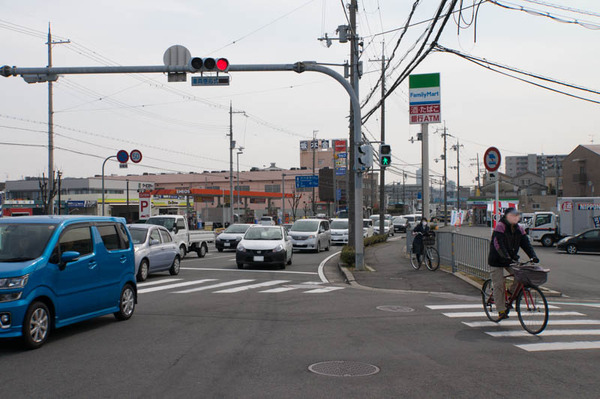 ファミマ変身1-1802282