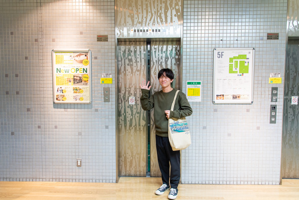 大阪・枚方市のコワーキングスペース ビィーゴまでの行き方　枚方ビオルネのエレベーター