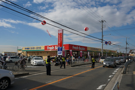 フレッシュバザール枚方山田池店131121-04