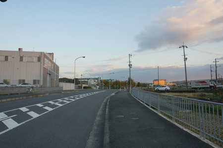 長尾荒阪コンビニ131122-06