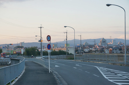 長尾荒阪コンビニ131122-09