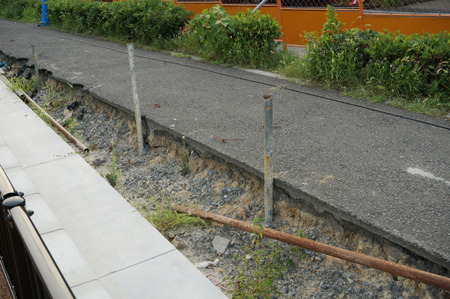 枚方茨木線歩道設置工事130815-35