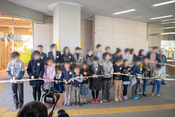 mokuオープニングテープカット