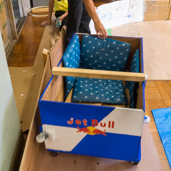 校内でジェットコースターにコーヒーカップ 枚方高校の文化祭 枚高祭 の2日目のようす ひらつーレポ 枚方つーしん