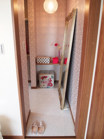 レオグランデココア ママの自宅サロン パパの秘密基地 海外ドラマ風のウォークインクローゼットなど甘くてリッチなモデルハウス ひらつー不動産 枚方つーしん